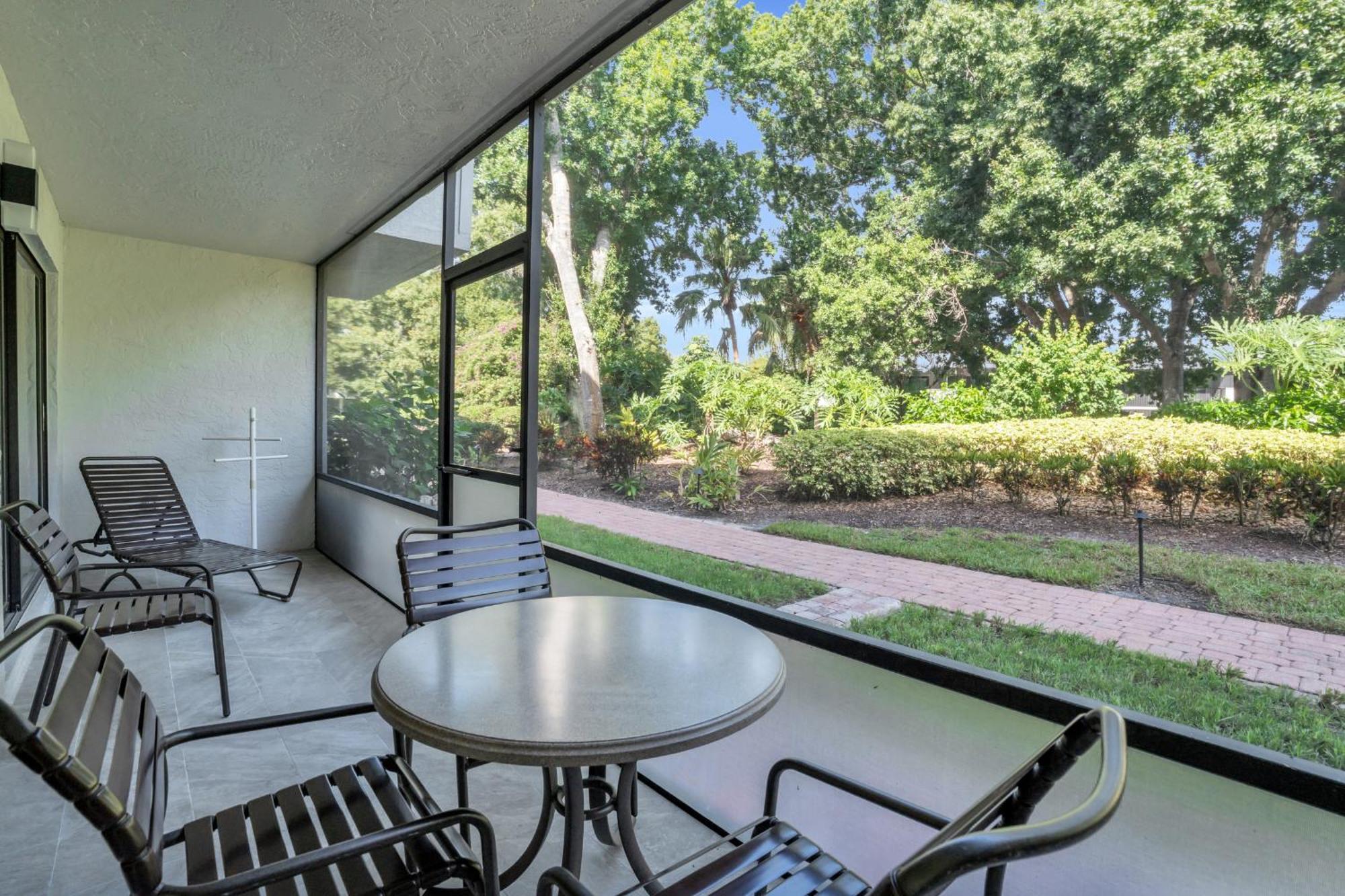Park Shore Resort By Mike Z Rentals (Adults Only) Naples Exterior photo