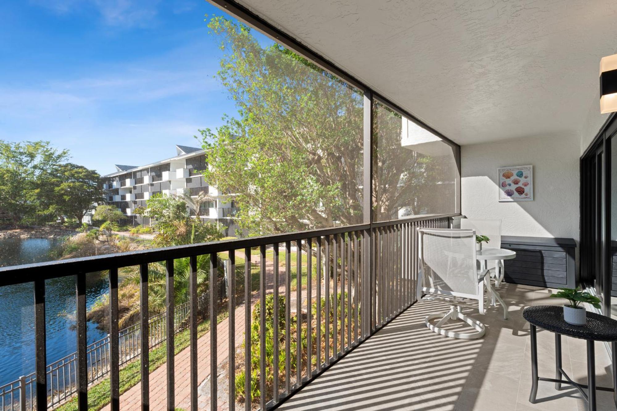 Park Shore Resort By Mike Z Rentals (Adults Only) Naples Exterior photo