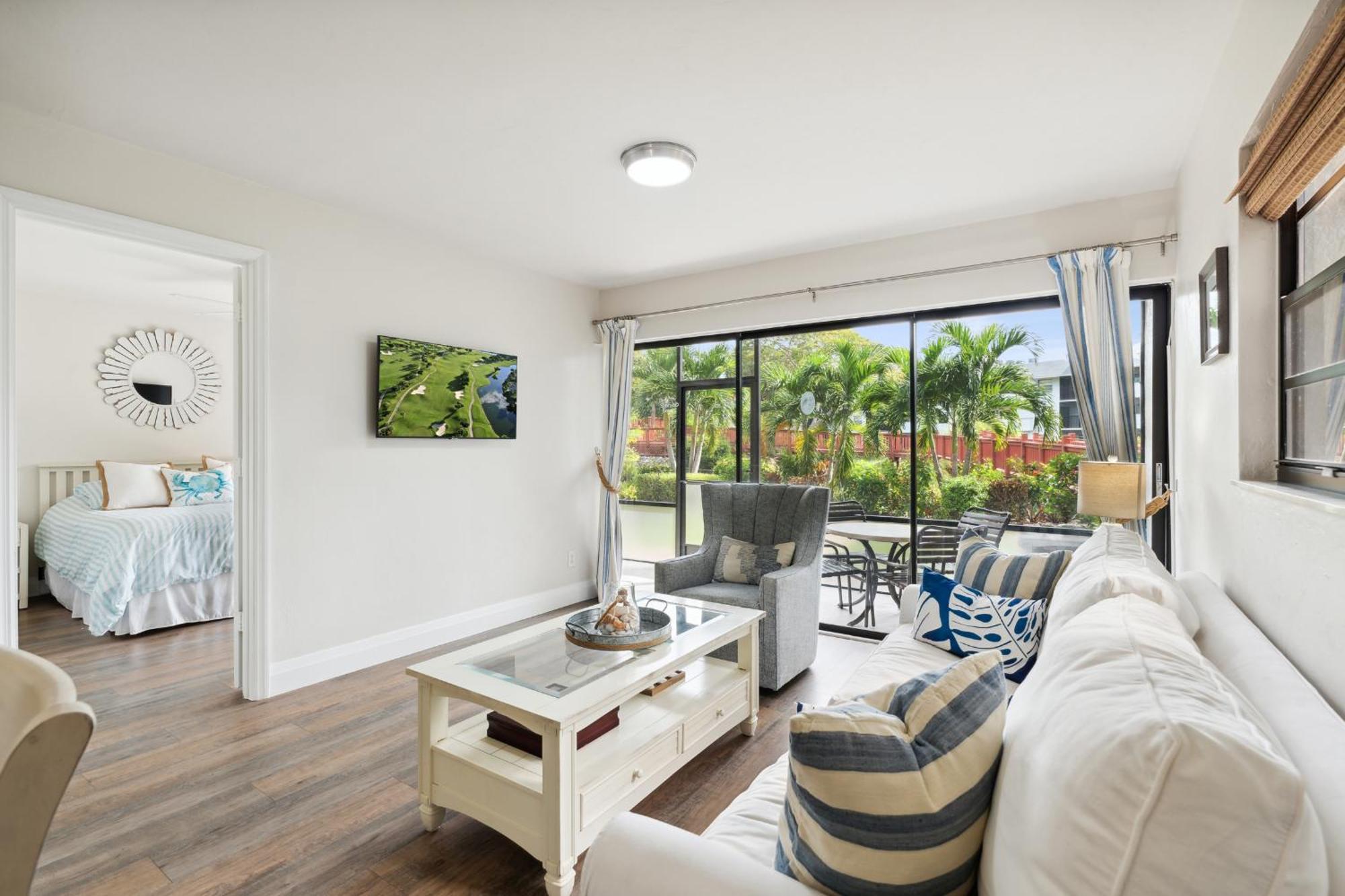 Park Shore Resort By Mike Z Rentals (Adults Only) Naples Exterior photo