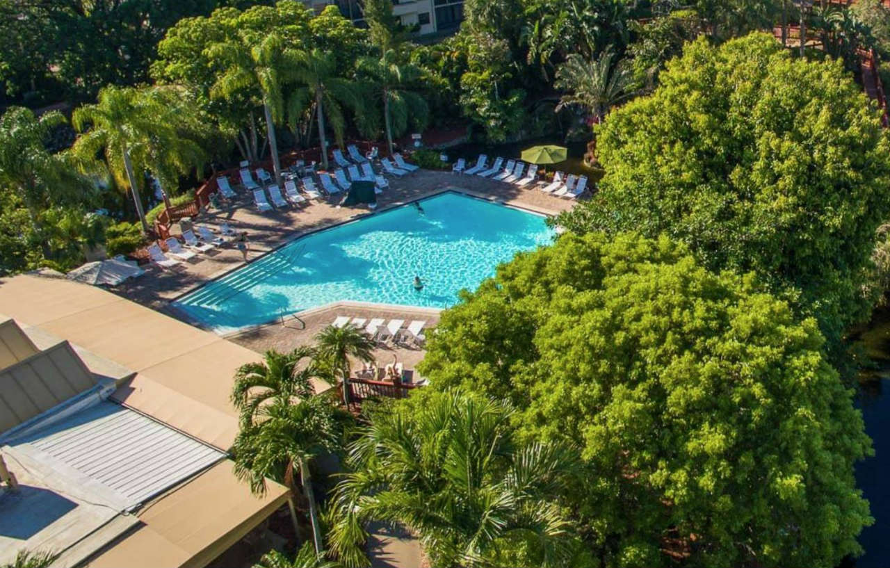 Park Shore Resort By Mike Z Rentals (Adults Only) Naples Exterior photo
